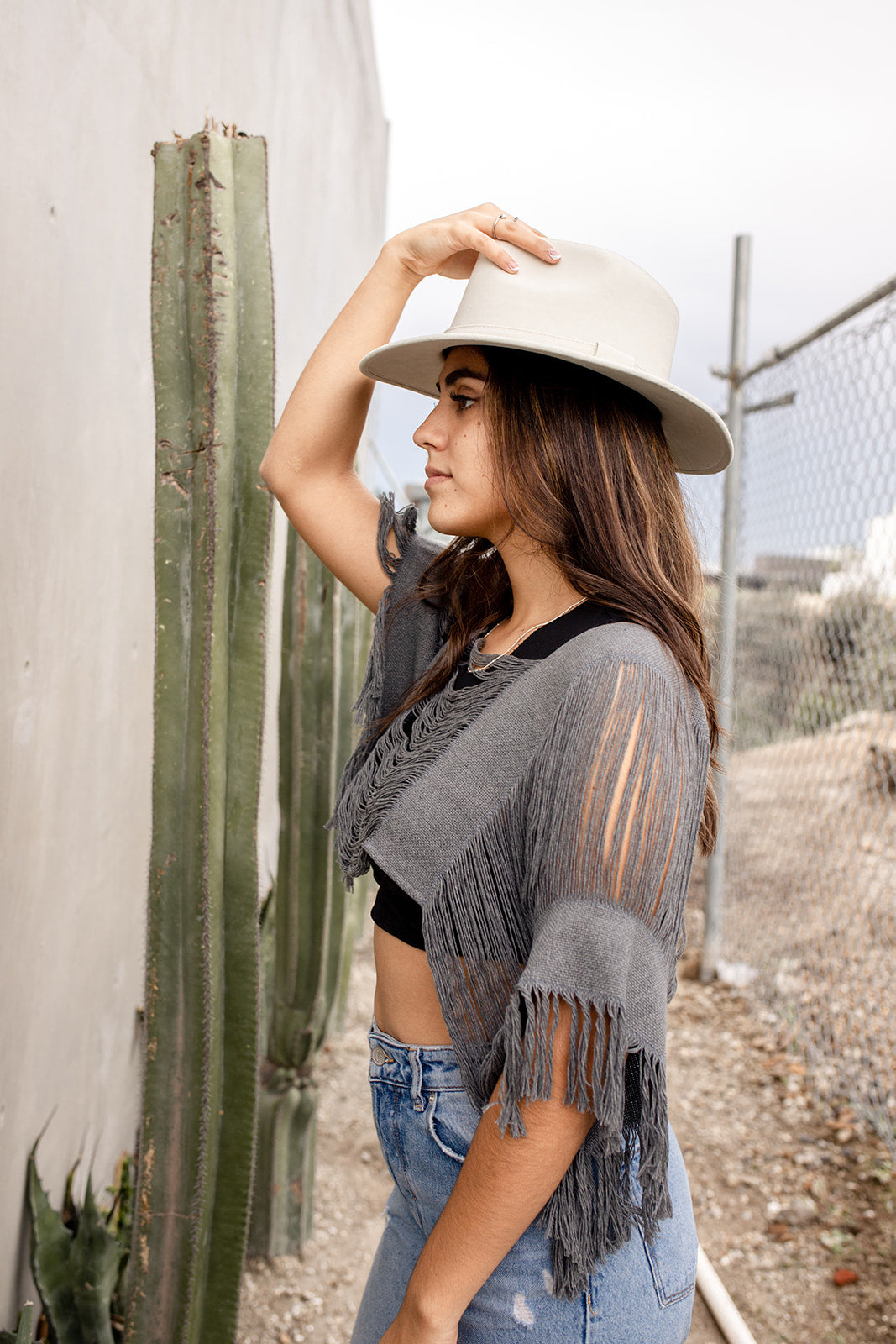 Blusa Corta Gris